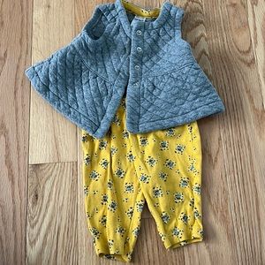 Carters | 0-3 month yellow and grey matching set